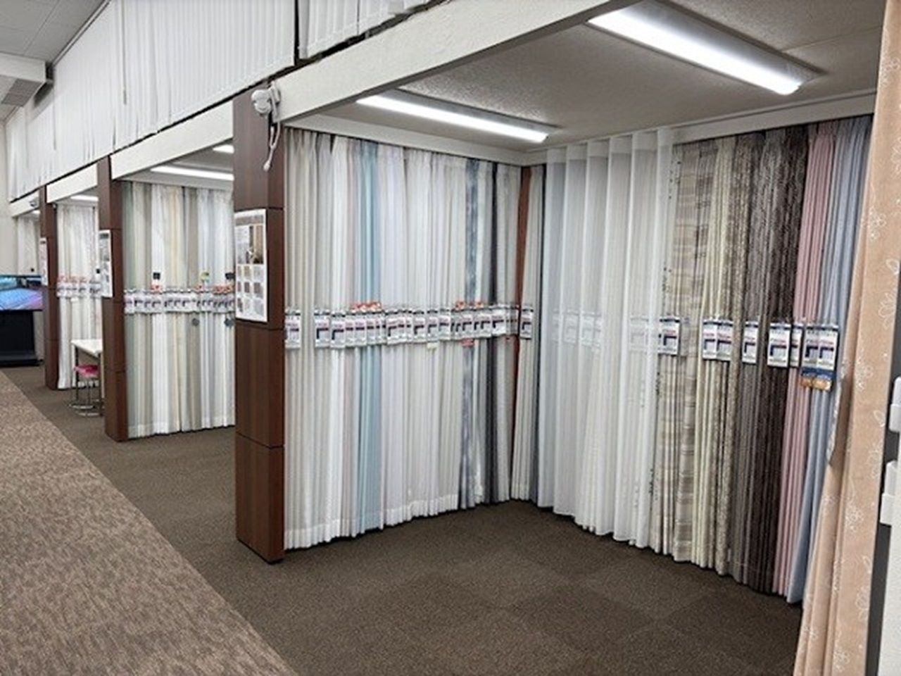 カーテンじゅうたん王国 - 小平店