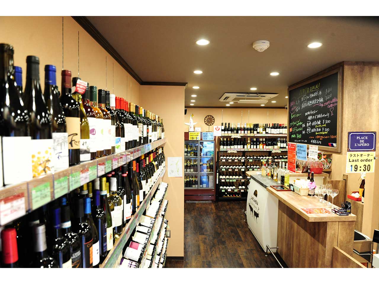 横浜君嶋屋 Wine&Spirits（ワイン&スピリッツ）