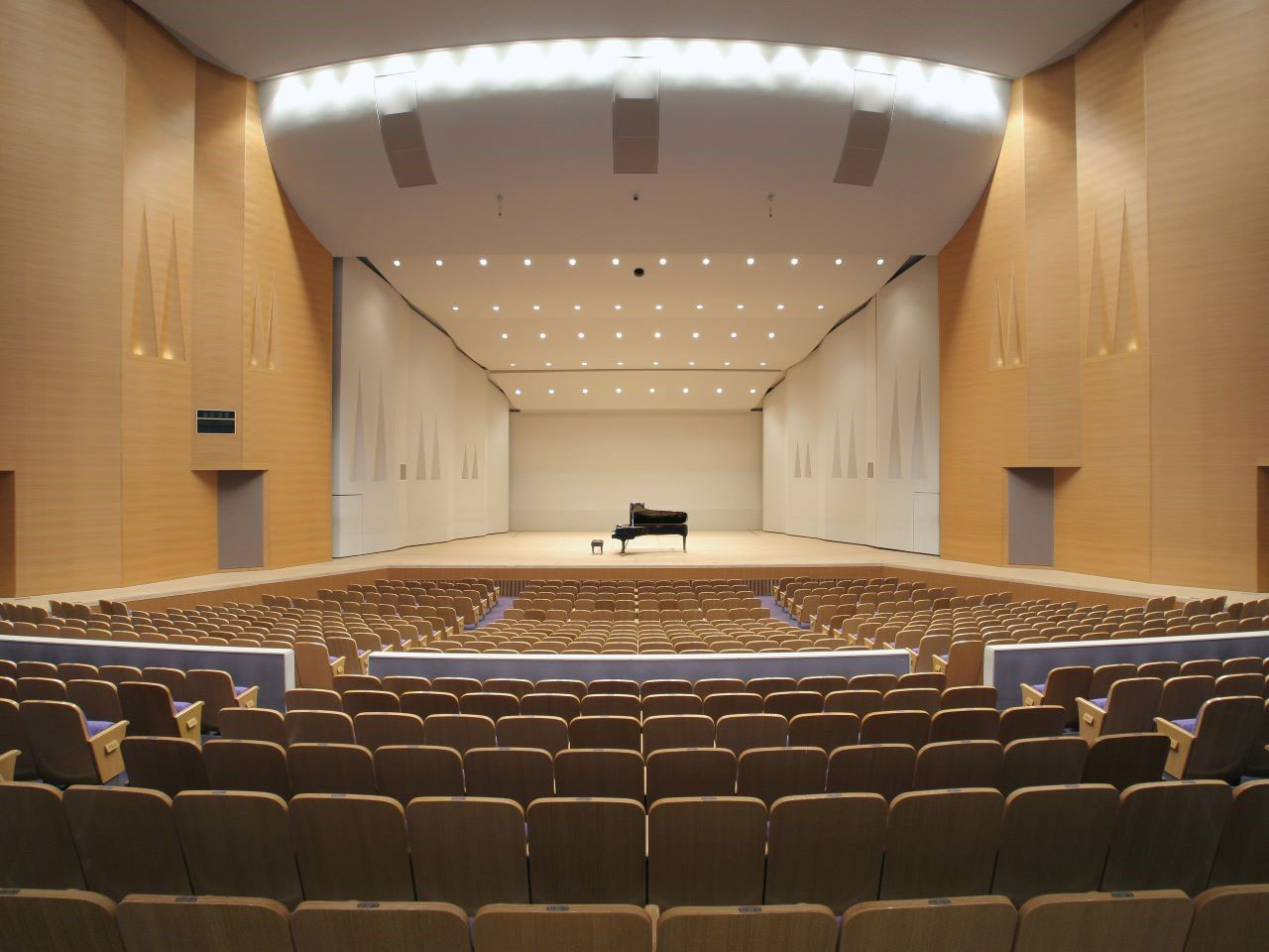 相模女子大学グリーンホール（相模原市文化会館）